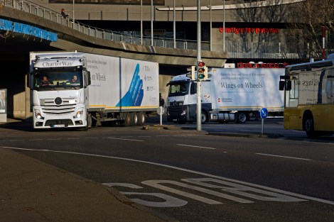 Hilfskonvoi „Wings on Wheels – Gegen die Kälte“ an die t
