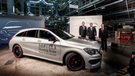 Mercedes-Benz Werk Kecskemét, Ungarn: Produktionsstart CLA Shooting Brake. Mercedes-Benz Werk Kecskemét, Ungarn: start of production of the CLA Shooting Brake.